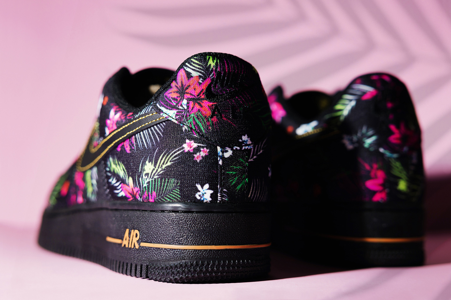 Air force 1 lv8 floral hotsell